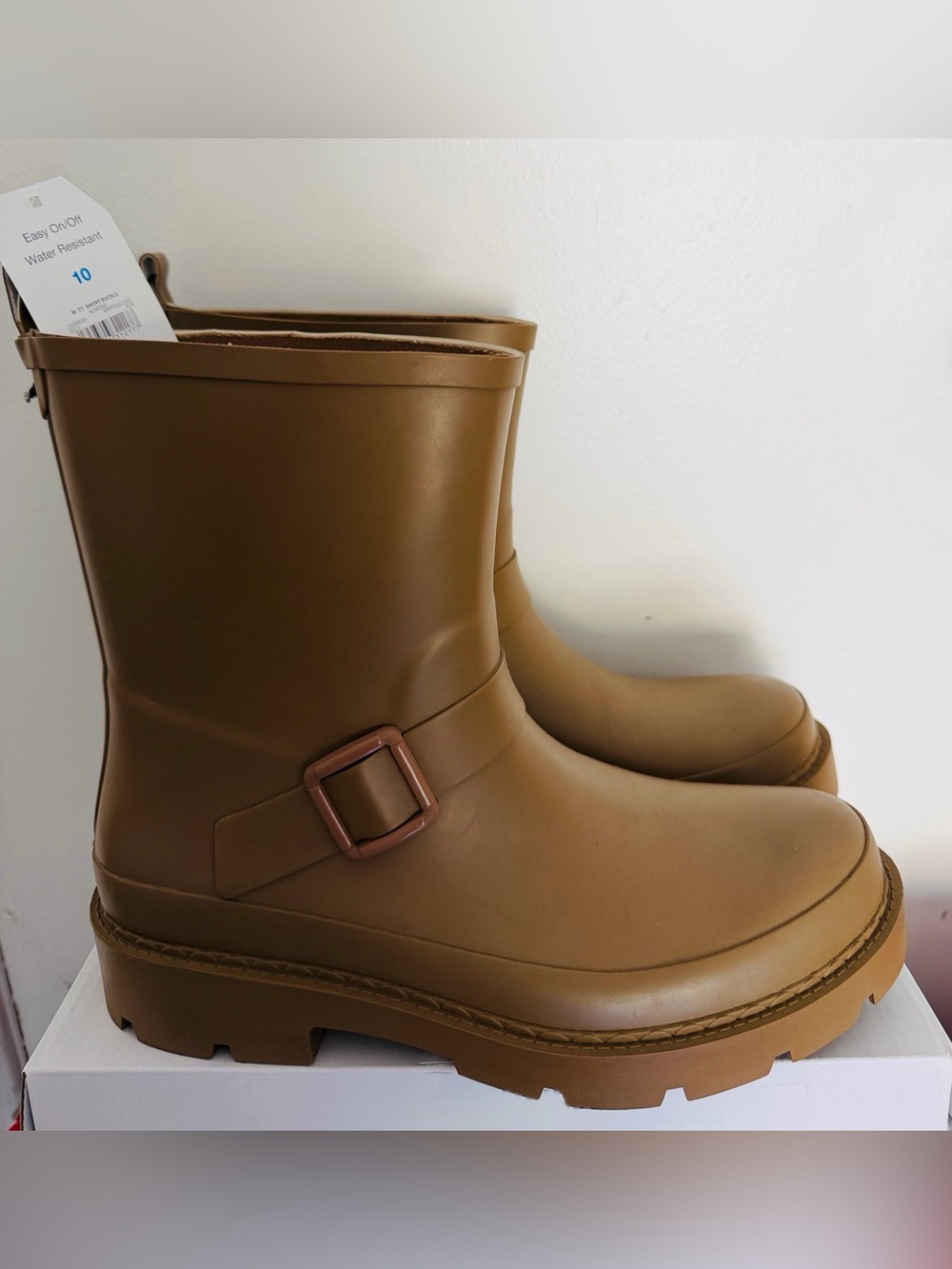 NWT Time and Tru Women's Short Buckle Rain Boots – Almond Size 10